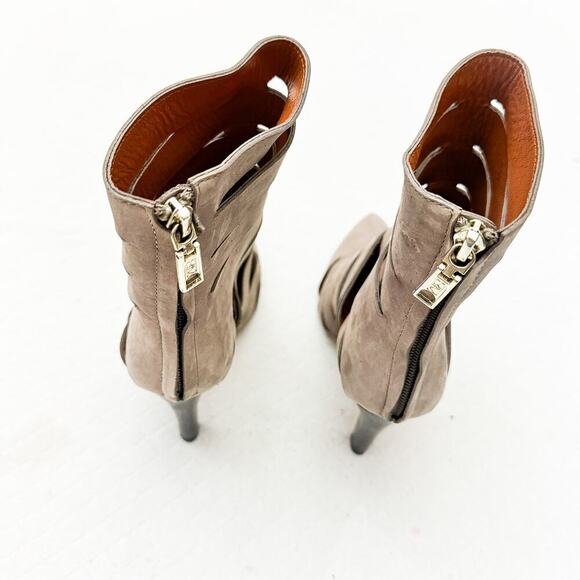 Rebecca Minkoff Derea Suede Sand Colored Heeled Booties Size 6 - Picture 2 of 6